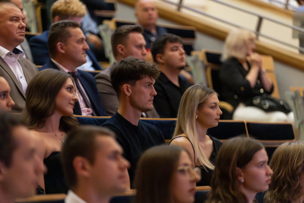 Studenci na widowni